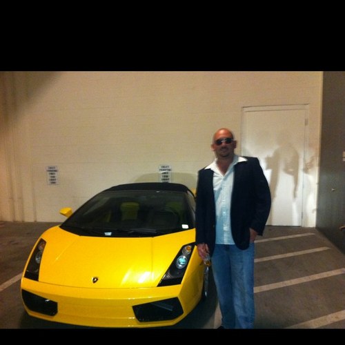 Find Roberto J Chavez Phone Number, Location, Email, and more on Intelius